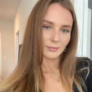 Meet your Posher, Anya